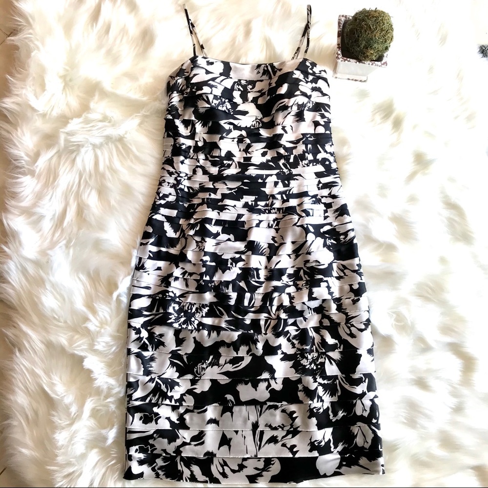 Black House White Market Cocktail Dress Sz 4